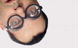 透明镜什么近视人戴，透明镜什么近视人戴的