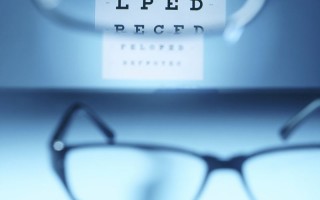 依视路a3镜片怎么辨别，怎样辨别依视路a3镜片真假