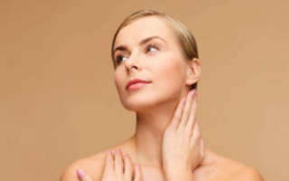 伊丽视浪漫黑美瞳怎么样，伊丽视眼药水怎么样