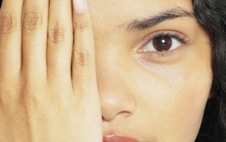 隐形镜片太厚有什么影响，隐形镜片太厚有什么影响吗