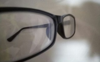 眼镜450隐形眼镜多少，眼镜450